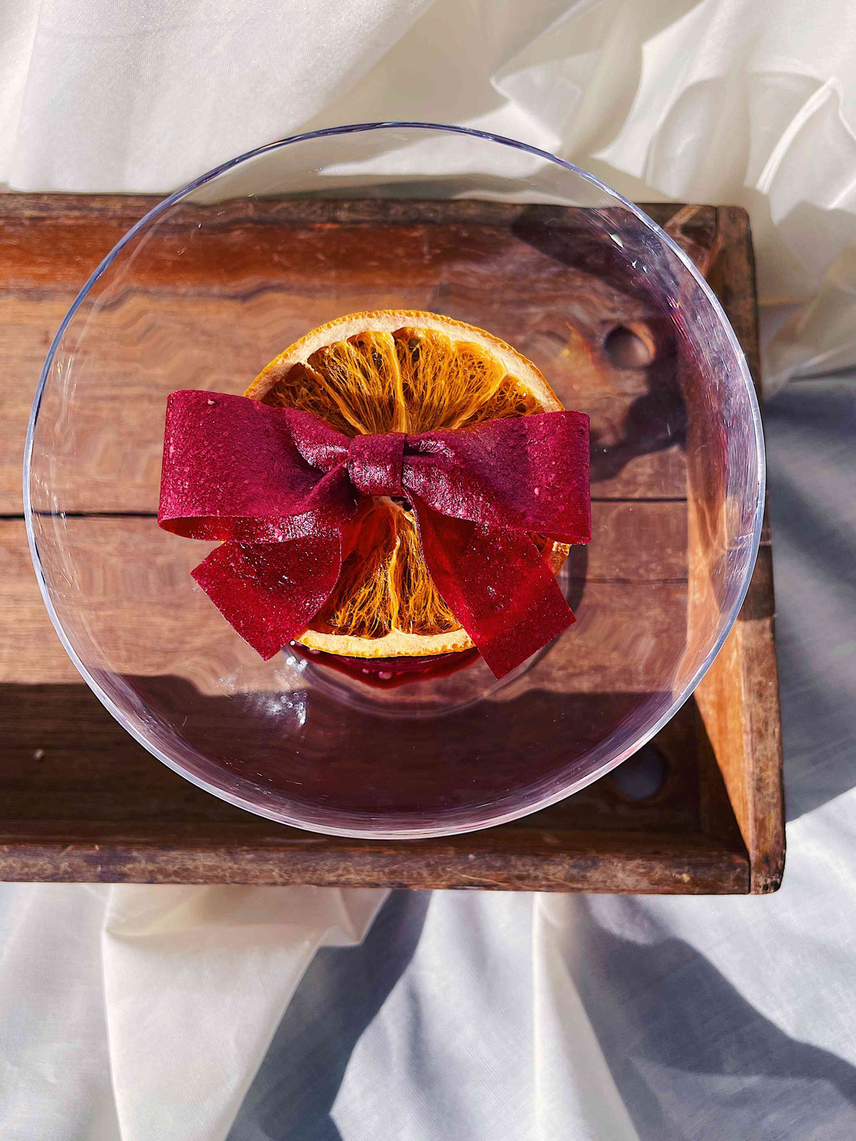 COCKTAIL SPRITZ WITH DEHYDRATED FRUIT & VEG