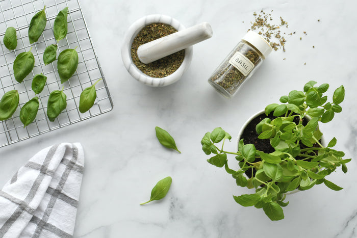Dehydrated basil