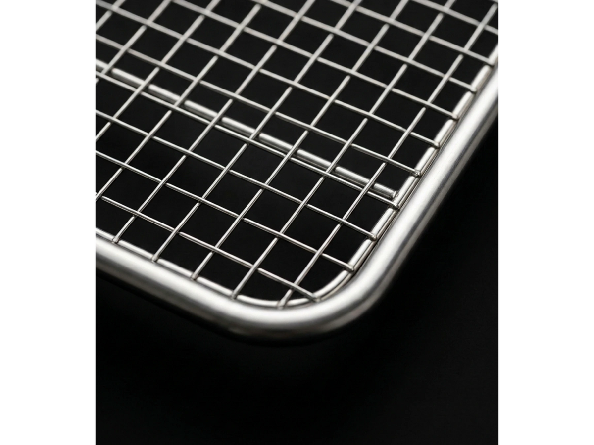 18" x 25" Industrial Mesh Tray